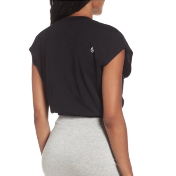 💕 Welcome to the Future | Black T Shirt - Picture 2 of 4